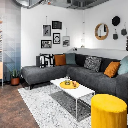 Unafax House